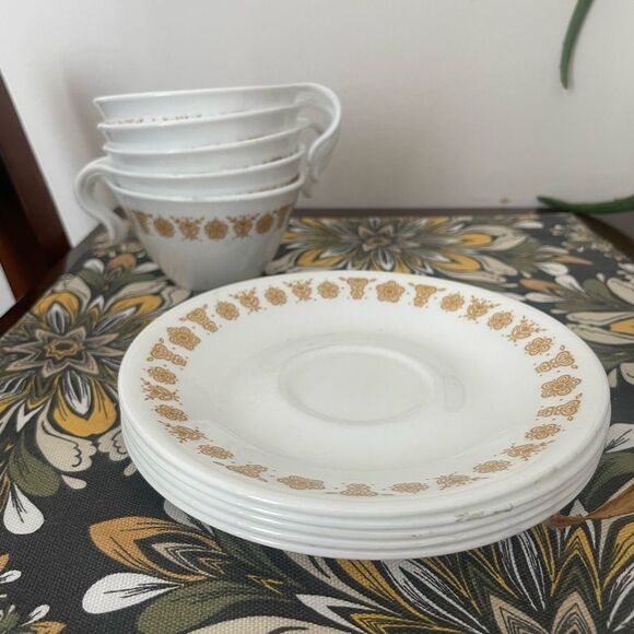 Vintage PYREX Corelle Corning Butterfly Gold Cup and Saucer set of 5 - Picture 3 of 5